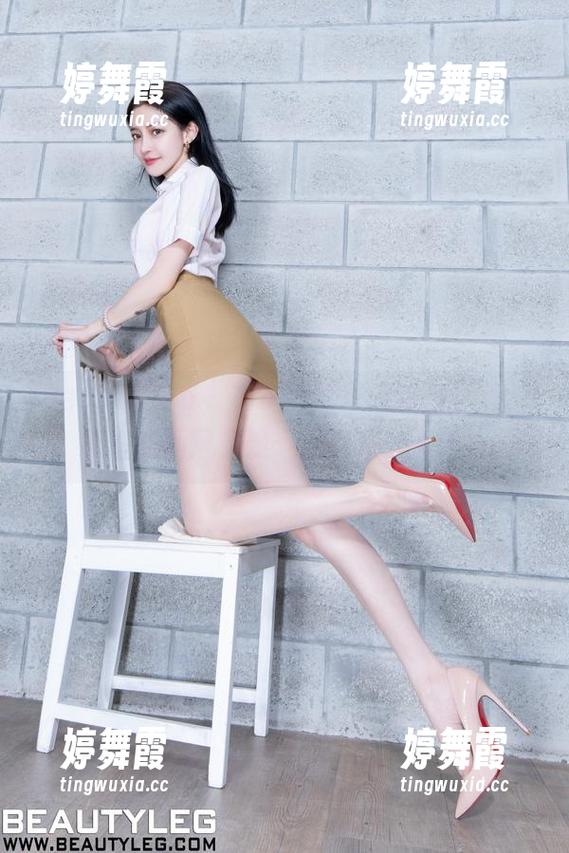 Beautyleg - Flora的双人高清合集，简直是画风突变，眼睛都睁大了！