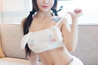 Feilin嗲囡囡 - 欣欣Rubybaby和她的白裙,定制出个怎样的“舞台”?不来八卦一下吗?