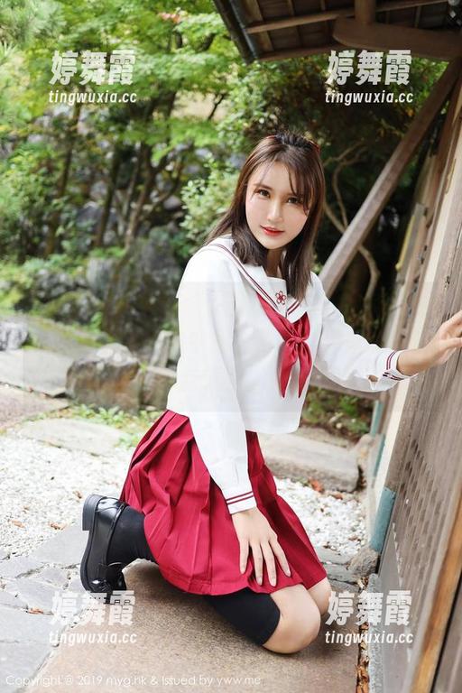 MyGirl美媛馆-崔乖艺 MyGirl美媛馆 - 选择崔乖艺的定制粉色作品,似乎无意中闯入了一个温柔的漩涡,让我有点想逃,又想再看。