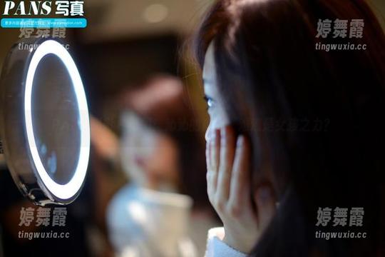 PANS摄影 - 原图：沁沁的魔力，难道是女孩之力？