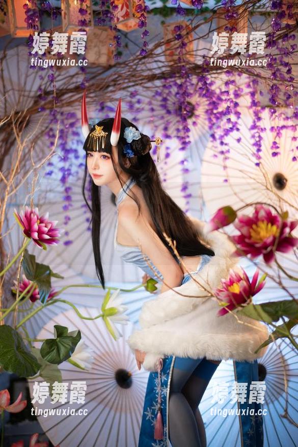 关注Shika小鹿鹿的最新图包，看她如何用“富贵花”揭示人生真谛，各种“嗨”点就在这里！