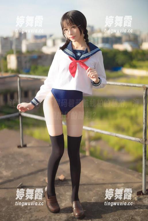 让Tomoyo酱解码碧蓝航线柏的私拍，海浪拍打的时刻？
