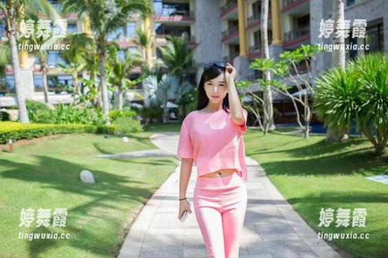 TuiGirl推女郎 - 赵惟依的丝袜诱惑：这组图片下载得当心哦，可能会迷失！