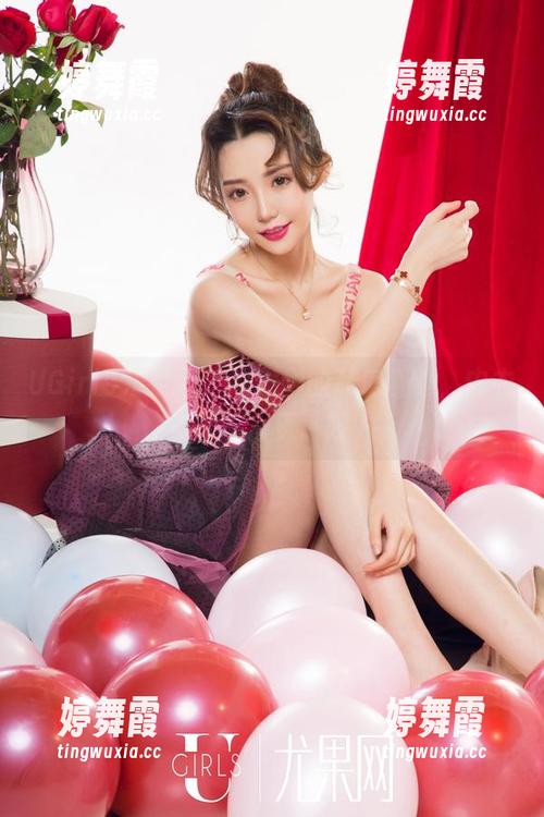 UGirls尤果网 - 赵伊彤的私房画像，内衣也能画出深意吗？
