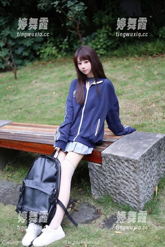 Xiuren秀人网 - MODEL伊若的礼服套图，看完我就想问，这还有谁敢穿？