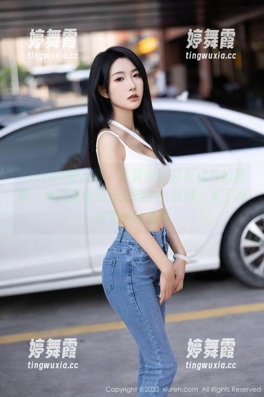 Xiuren秀人网 - 这张伊丽莎有点白的原图，照片里恰到好处的少女味道，来了种被宠爱的感觉