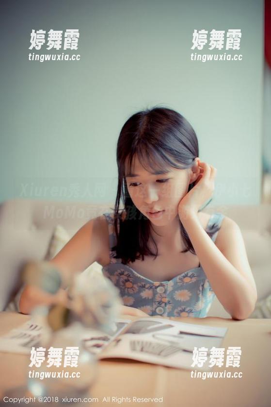 Xiuren秀人网 - 看这一组图片，伊小七MoMo竟在女孩角色中游刃有余