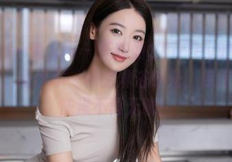 Xiuren秀人网 - 伍晓丽Shirley的浴室分享,给你不一样的淋浴时光,保你今后洗澡不再无聊!