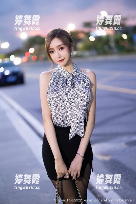 Xiuren秀人网 - 资源不看黑丝，人生何苦起早贪黑，小茉莉jasmine会让你改变想法哦！
