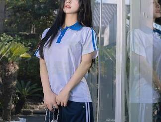 Xiuren秀人网 - 盯着杜viki的“厨娘”,原图像是在调制着谁的心思