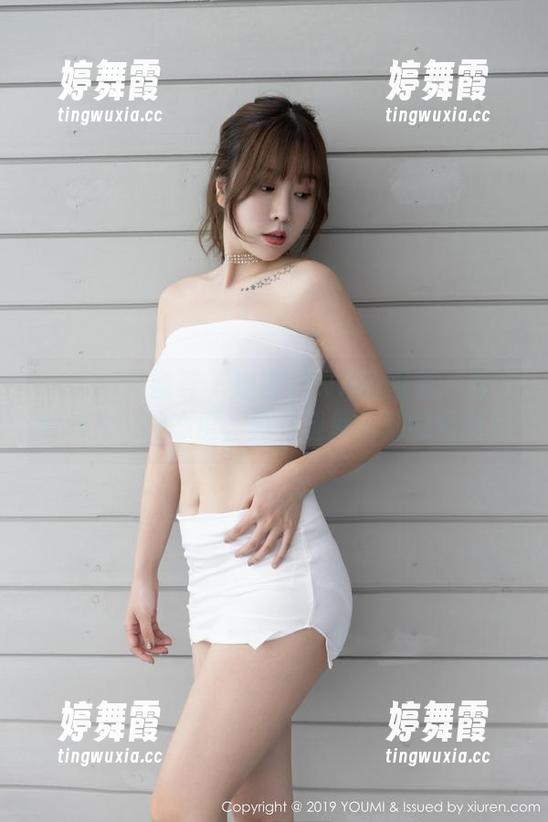 YouMi尤蜜荟-娜娜TINA YouMi尤蜜荟 - 娜娜TINA的图集:当可爱成为一种态度,真希望每天都能看到她