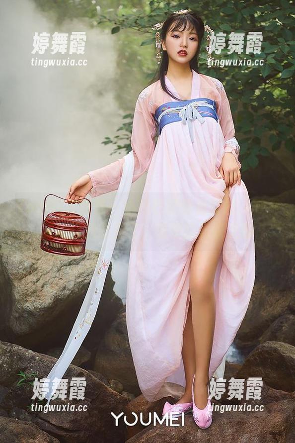 YouMi尤蜜荟 - 小热巴的蕾丝套图，时不时就让我想歪了，难得的思维之旅
