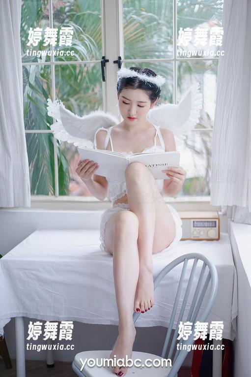 YouMi尤蜜荟 - 更新有毒，李纤纤黑丝的美图居然能让人完全失去理智！