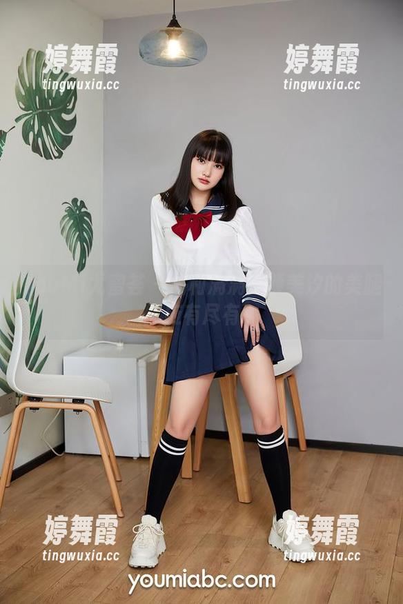 YouMi尤蜜荟 - 福利满满：颜美汐的美腿应有尽有