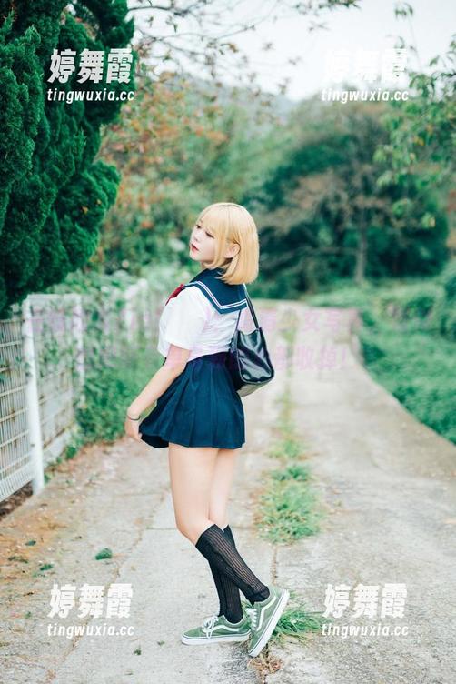 在线欣赏Zia(지아)：高清少女写真，疑似想把所有单身狗的心都收掉！？