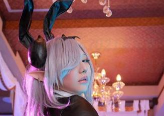 サク(saku)的Fantia2021年写真，美图堪比天上掉下来的巧克力，套图看得我流口水！