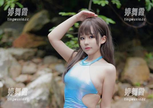 七七娜娜子带你进入私房运动合集，总有一个动作让你忍俊不禁！