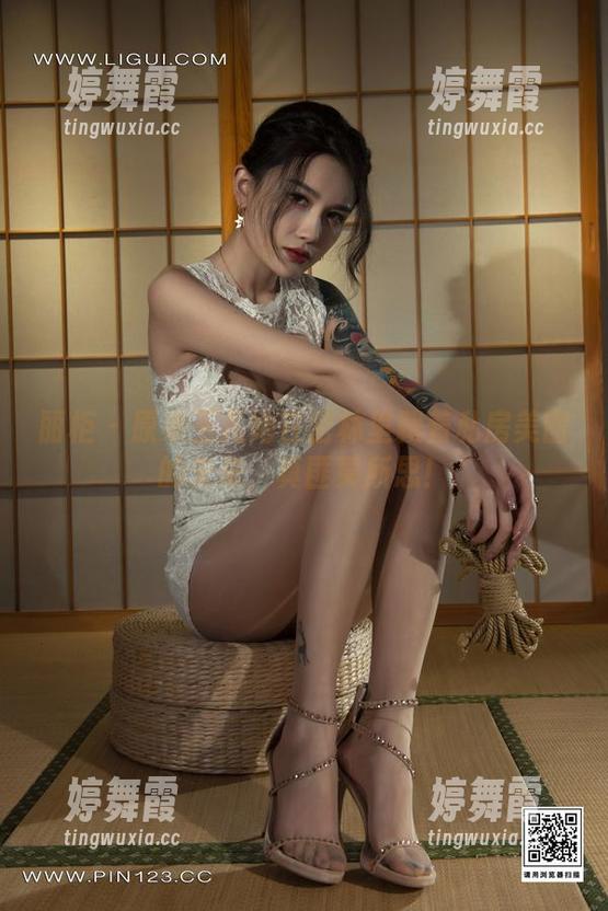 丽柜 - 原来玉儿她在密林里藏着私房美图的未来，真匪夷所思！