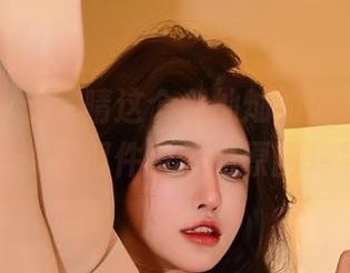 微密圈 - 于芷晴这个金灿灿的内衣,你确定不是大爷家那件窗帘的原图转身出圈?