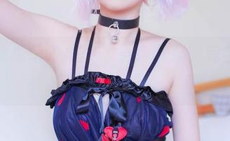 看!亚缇arty的“女孩”作品,完全撕掉了圣光的滤镜。