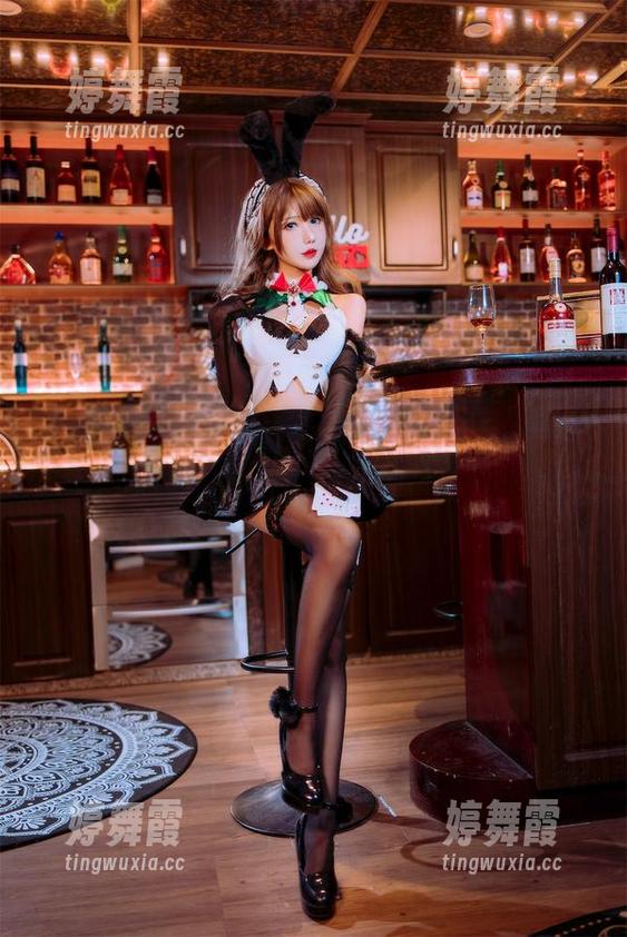 有人说仙女月的厨娘cos是美食界的奇迹，下载时我只想静静看图。