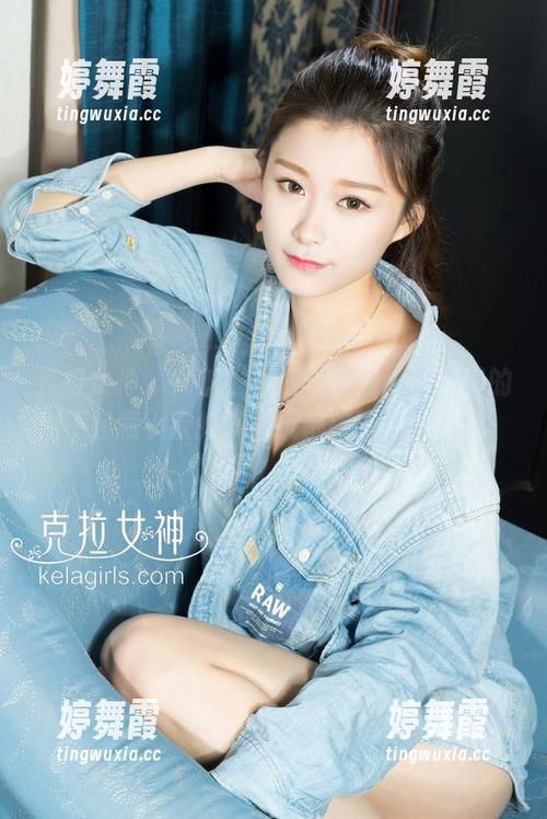 克拉女神 - 周迪“学姐”系列：私拍里的不经意小撩拨，心跳都控制不住了！
