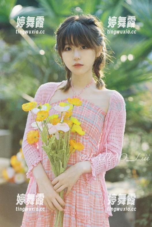 发条少女yoki：黑丝合集——就像是给腿加了点神秘的调料