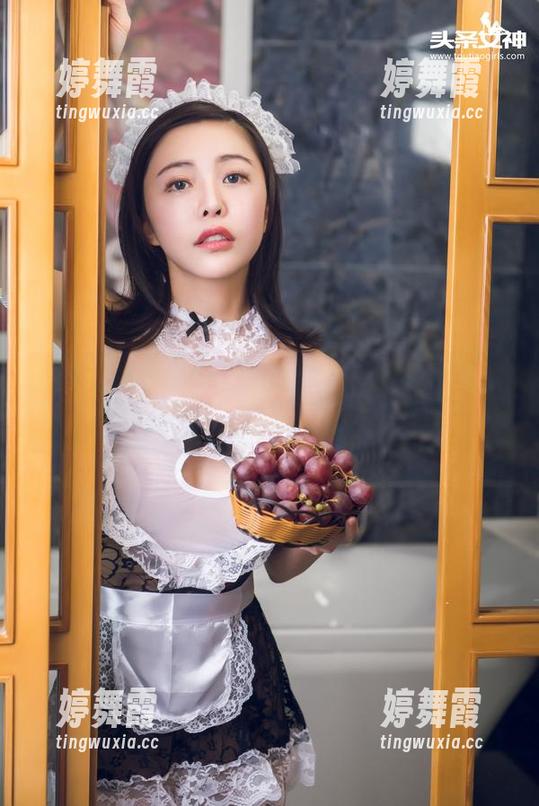 头条女神 - 护士职责哈哈！王一涵的美图简直是‘甜蜜注射’！