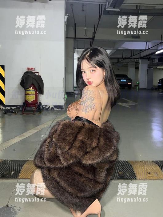微密圈 - 小u优优子的美图——红色内衣，你以为这是简单的穿搭？哥可是看成哲学了！