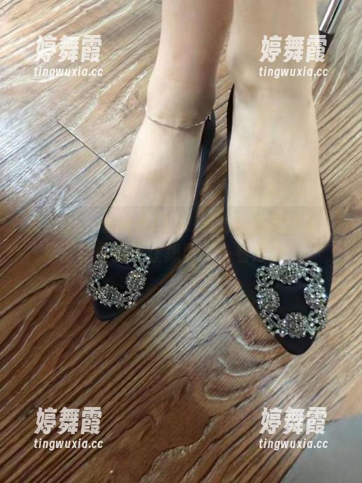 微密圈 - 小仙女ELaine的连体衣图集，保证让你忍不住想要“一看再看”。