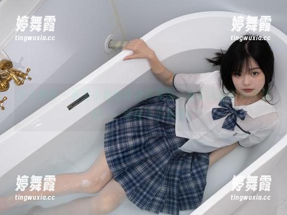 少女秩序 - 看完小鱼的可爱写真集，分享给你的小伙伴们，一起放飞自我吧！