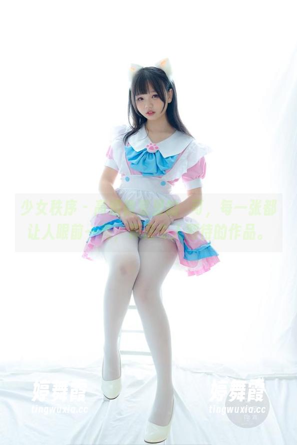 少女秩序 - 高清教室里的晞可，每一张都让人眼前一亮，真是令人期待的作品。