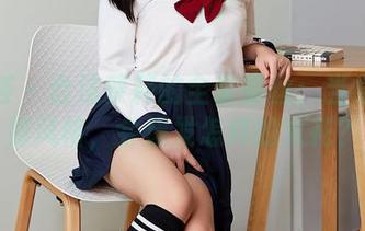 尤蜜荟 - 合法萝莉的全套蕾丝:当身份遇到风格,会爆发怎样的火花?