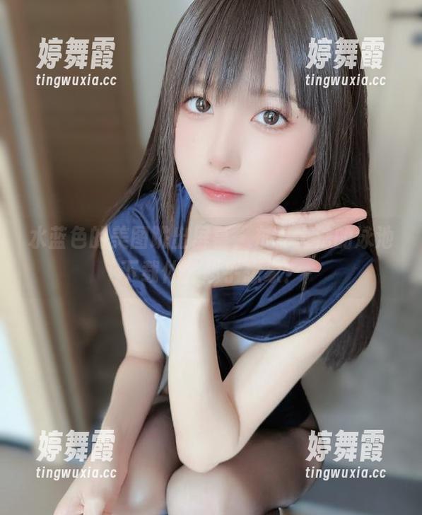 水蓝色的美图跳出屏幕，布丁大法的泳池下载体验超乎想象！