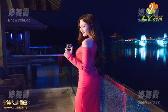 推女神-Kiren_程程程 推女神 - Kiren_程程程的牛仔裤写真集,这一天我们一起刷新了“牛仔风”的定义。