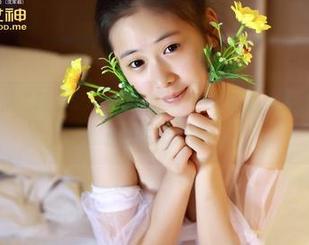 推女神 - 图集“思淇Sukiii教室”:看似静止,其实后面那份懵懂正在悄悄发酵。