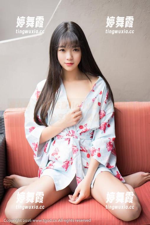 推女神 - 我和朱赢Molly的毛衣狂想曲——分享她的写真集！