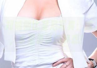 推女郎 - 郑瑞熙比基尼写真:撩人的设计,水里游泳的梦想!
