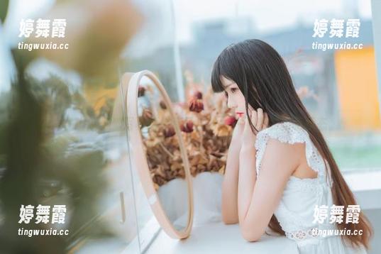 被桜桃喵的可爱写真给俘获了，分享一下我的蠢萌状态。