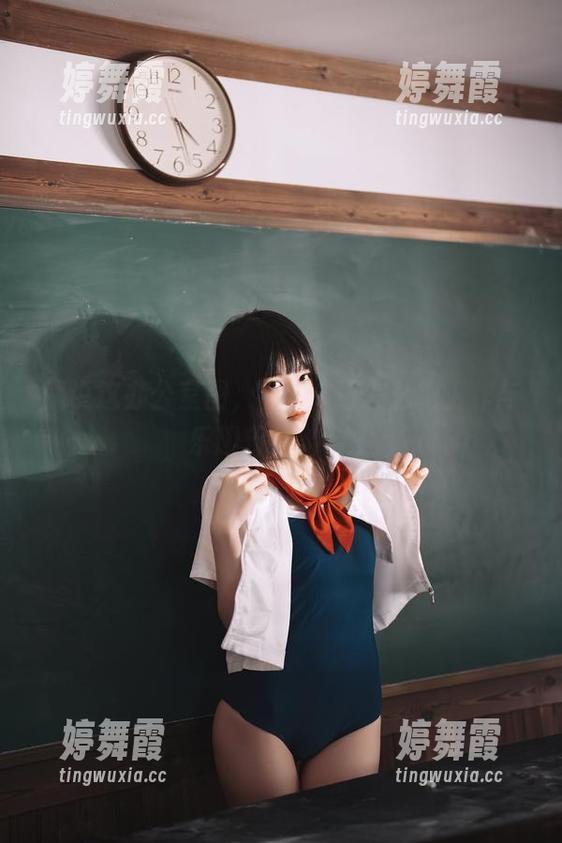 就说这办公室图，看桜桃喵怎么把工作与乐趣巧妙结合。