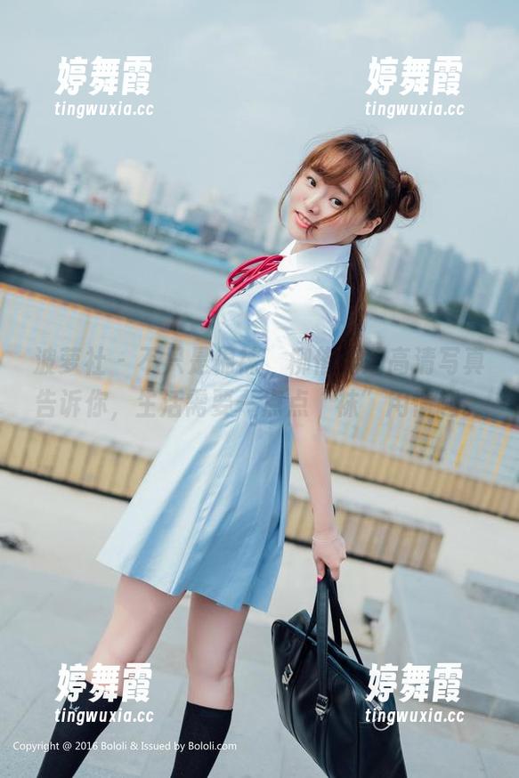 波萝社 - 不只是棉袜，柳侑绮用高清写真告诉你，生活需要一点点“袜”用情趣。
