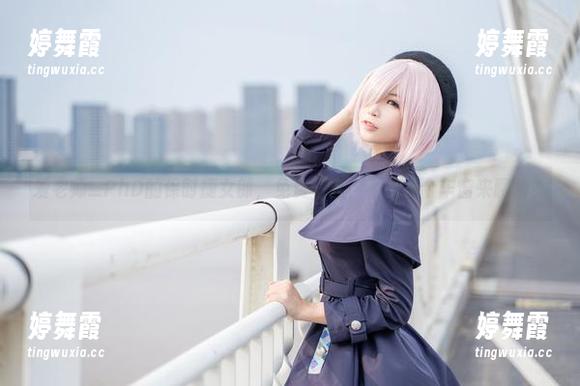 爱老师_PhD的保时捷女郎，免费写真，不如挤个车窗来聊聊？
