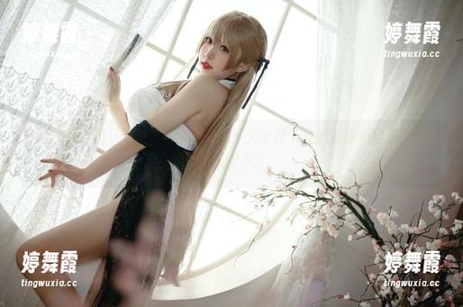 猫田圣奈奈的“秘密”与免费美图：天上掉下来的邮票和捡来的猫咪你选哪个？