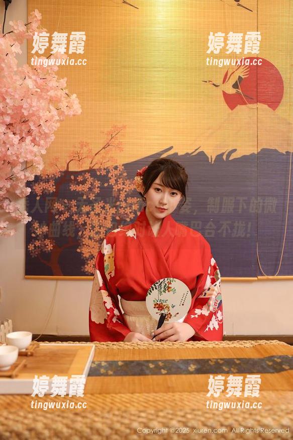 秀人网 - 无圣光nancy小姿，制服下的微妙曲线，图包绝对让人嘴巴合不拢！