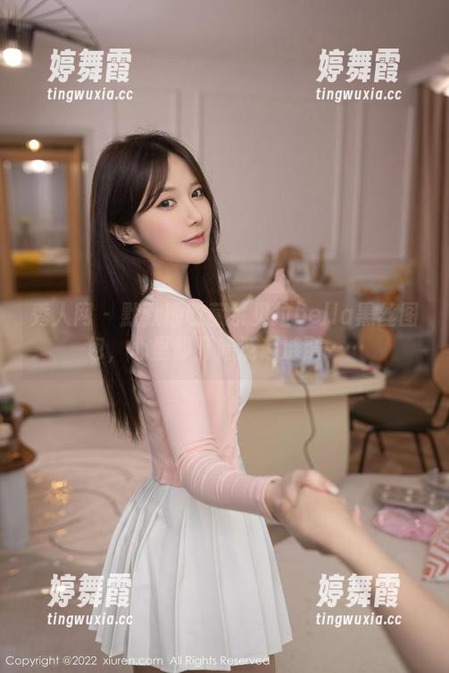 秀人网 - 默默地收藏余贝拉bella黑丝图包，心里却开始泛起涟漪……