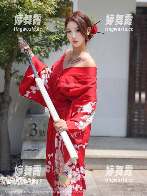 秀人网-娜比 秀人网 - 妹妹从娜比的眼中走出来,这组写真有种随意又亲切的气场。图包里充满想象,要不要试试呢?