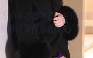 秀人网 - 小小白思宜在天台闲逛的写真,图集里的每一张都像在诉说“我就是这样”