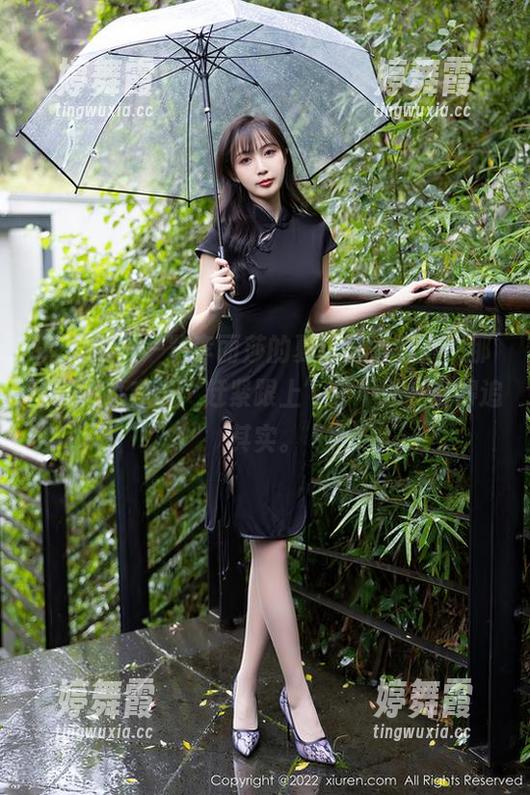 秀人网 - 一览李丽莎的夏日高清照片，那背影似乎在说“赶紧跟上”，不过我懒得追其实。