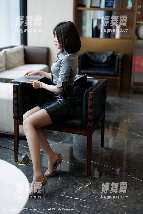 秀人网 - 李金金带来的镂空高清写真集，啧啧，果然荧幕里的仙女起义了！