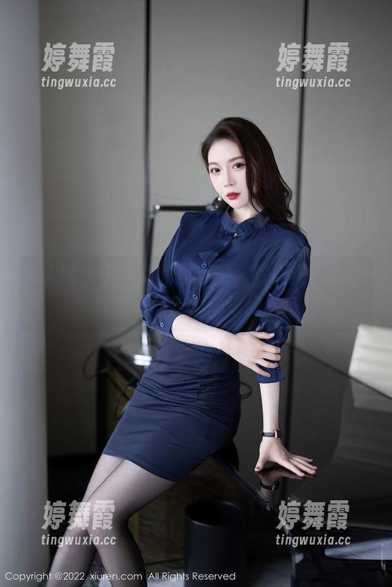 秀人网 - 下载你的水手服，陈雅漫VICKY教你如何用衣服搭配气场